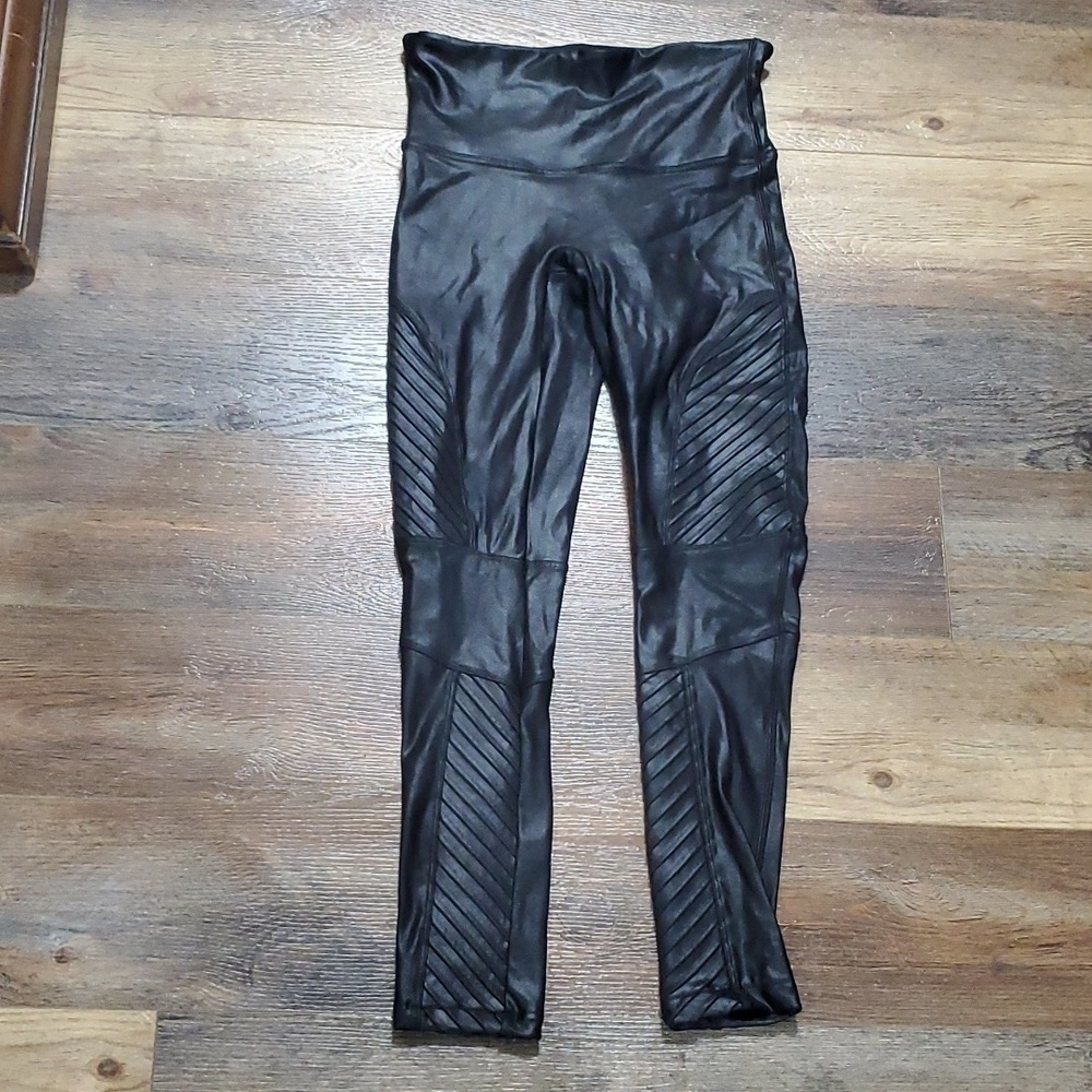 Spanx very black faux leather moto leggings - Picture 2 of 8